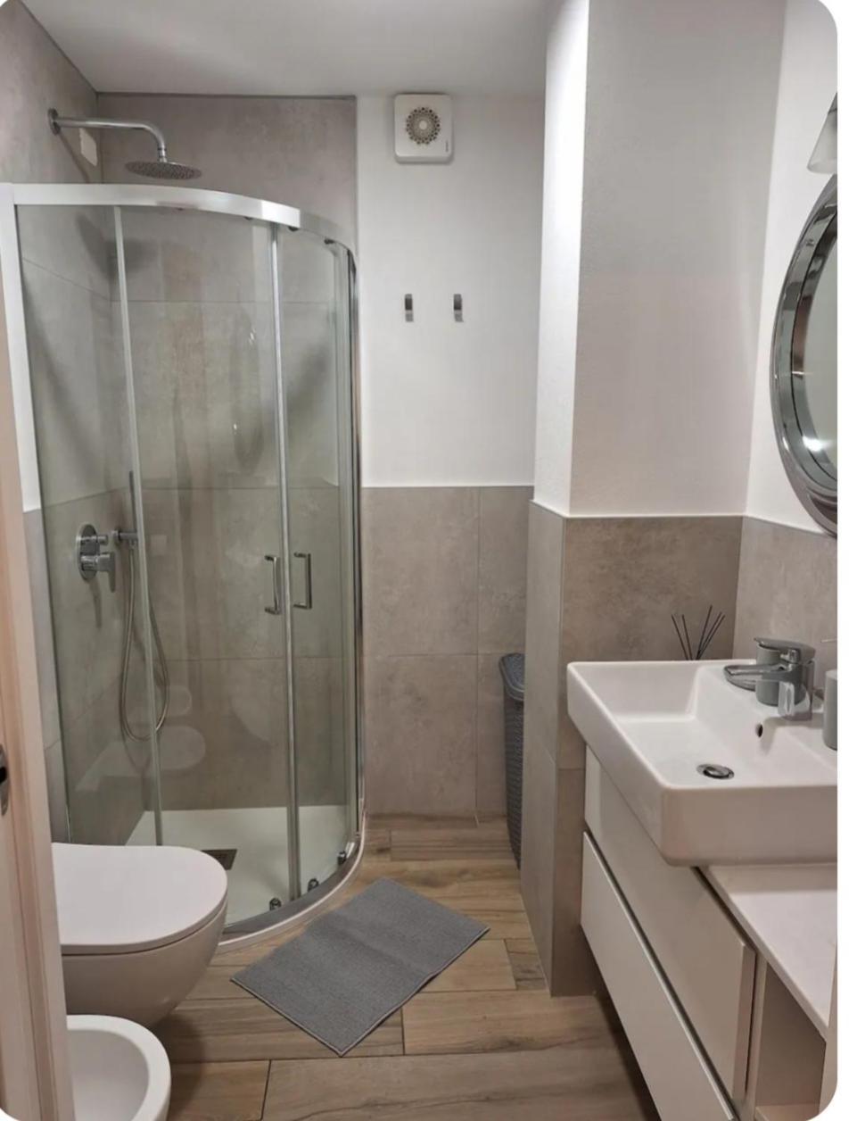 Palmanova Bilocale In Affitto Breve Appartement Milan